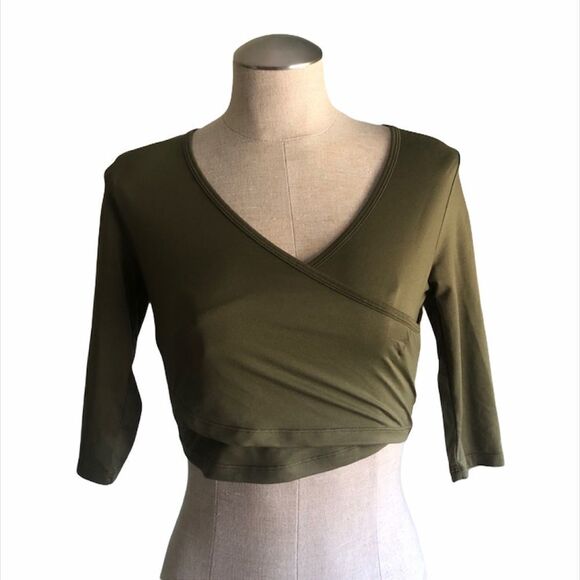 ✨ GYMSHARK BALLET CROP SZ SMALL TOP IN KHAKI✨ - Picture 1 of 9